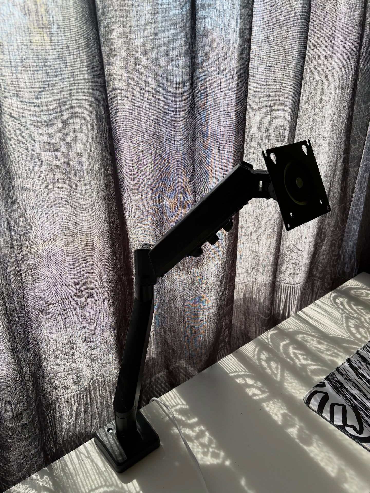 Single Monitor Arm