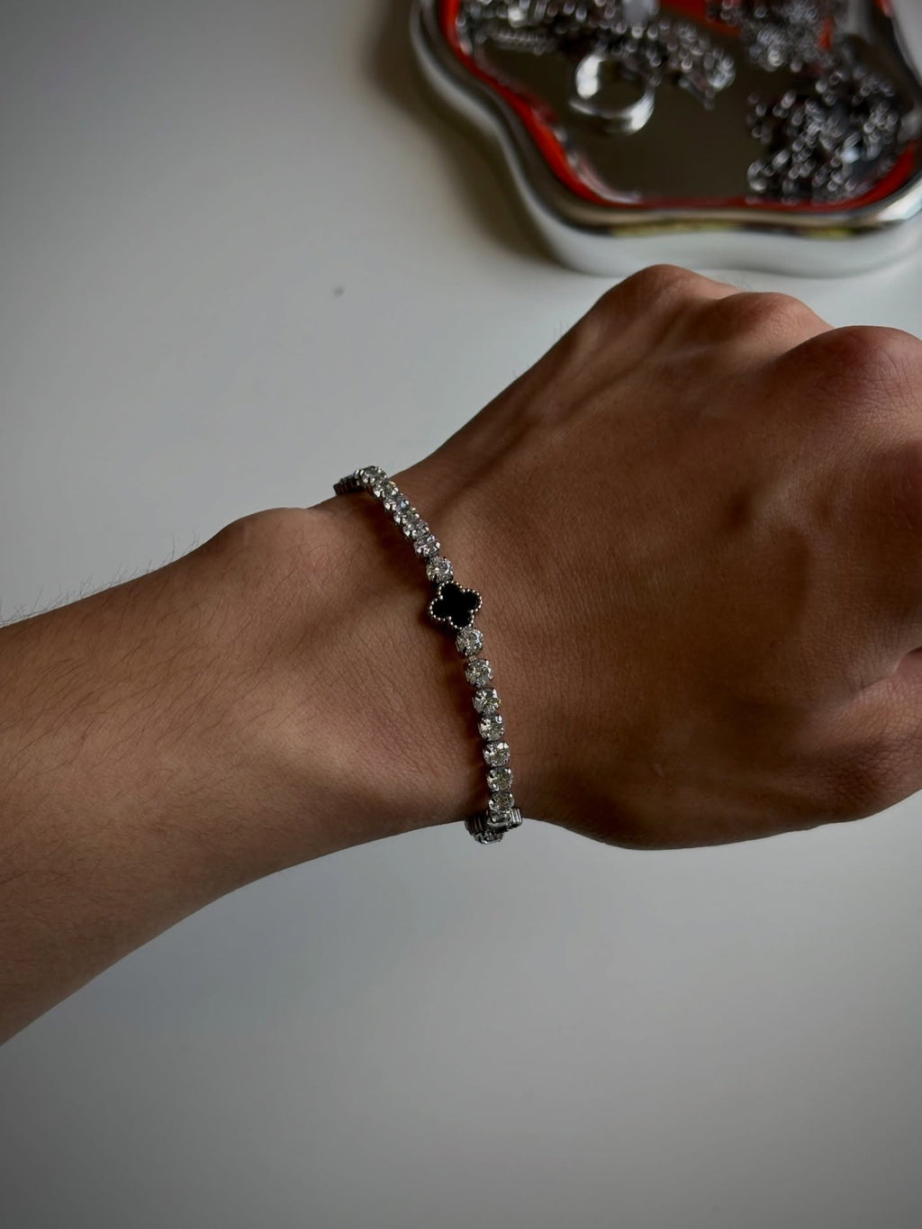 Noir Spark bracelet.