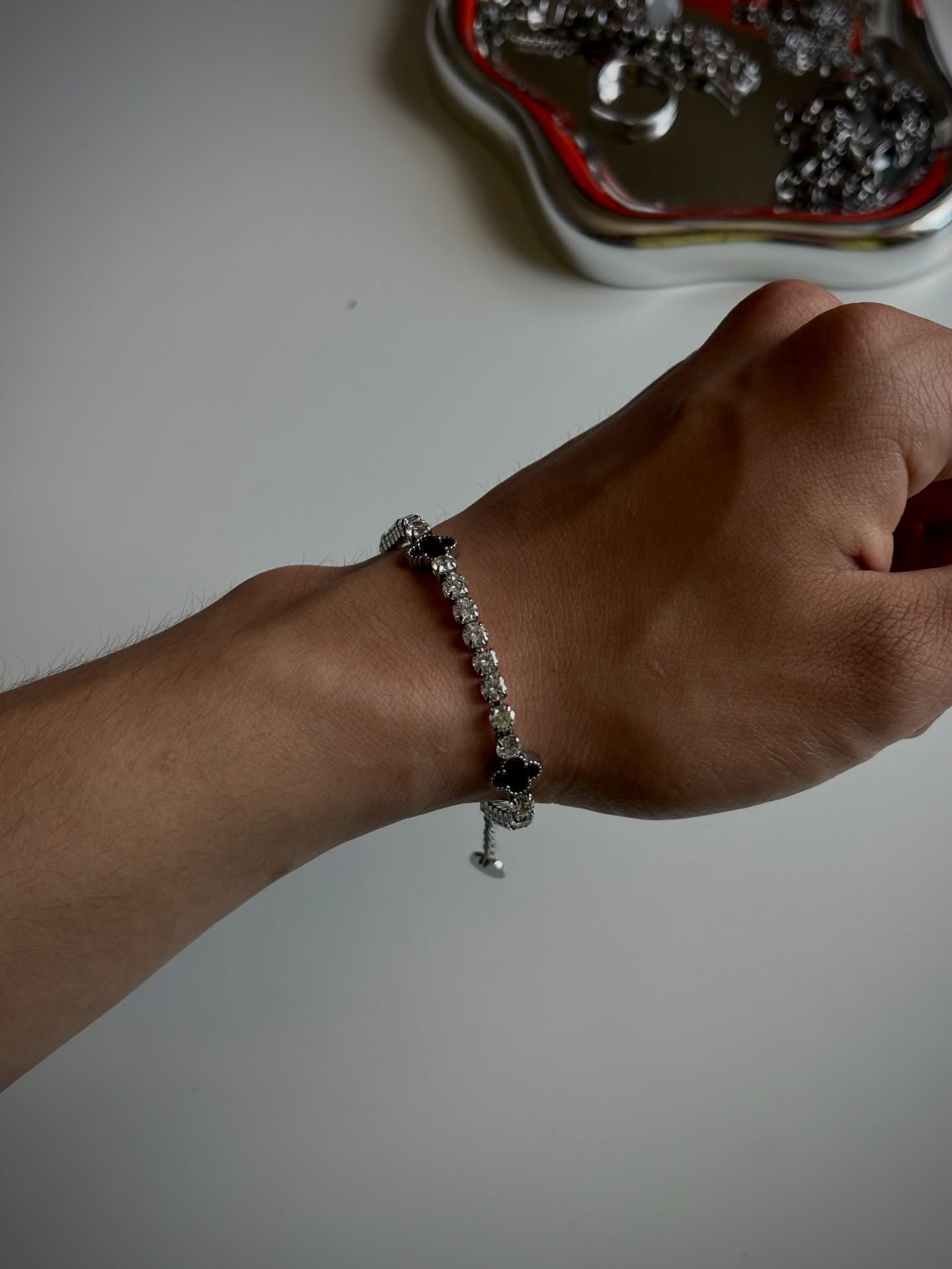 Noir Spark bracelet.